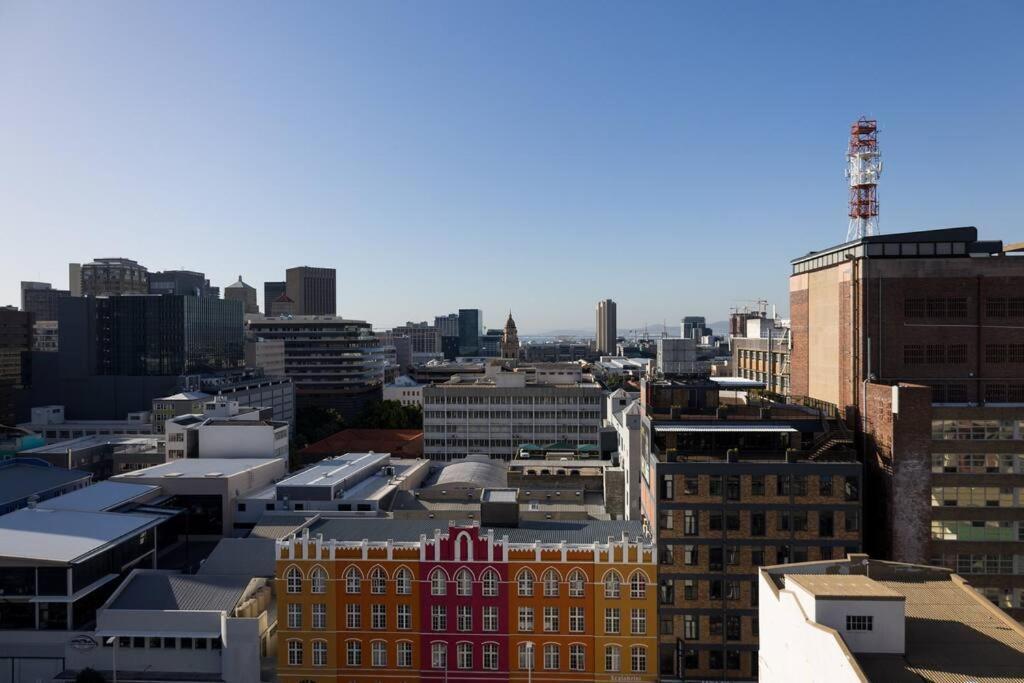 Modern, Trendy And Comfortable 2 Bedroom Apartment In Cape Town Exterior photo