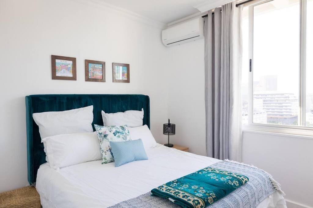 Modern, Trendy And Comfortable 2 Bedroom Apartment In Cape Town Exterior photo