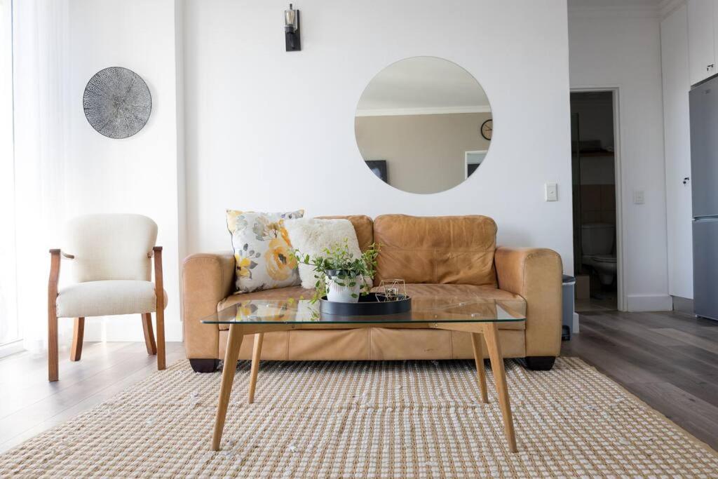 Modern, Trendy And Comfortable 2 Bedroom Apartment In Cape Town Exterior photo