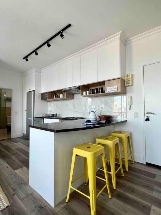 Modern, Trendy And Comfortable 2 Bedroom Apartment In Cape Town Exterior photo